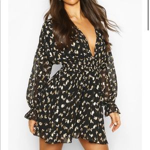 New with tags! Boohoo black and gold dress